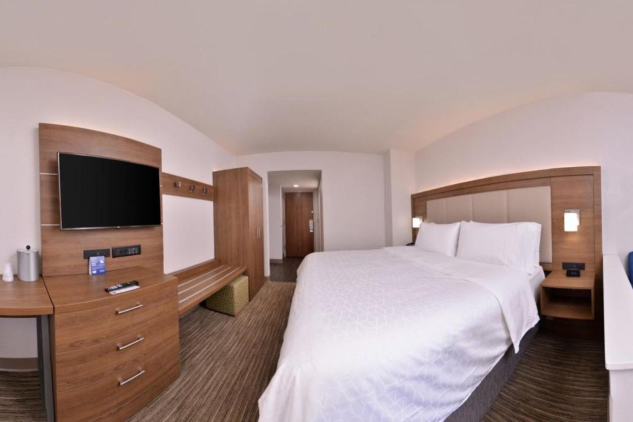 Holiday Inn Express Hotel And Suites Mesquite By Ihg Exterior photo